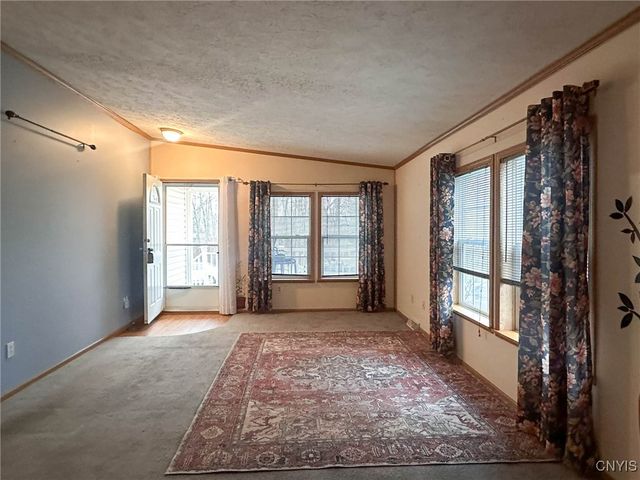 355 Aspen Drive, Utica, NY 13502