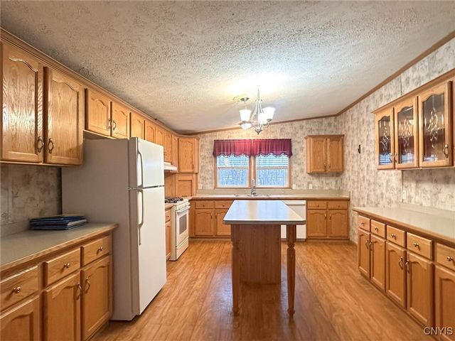 355 Aspen Drive, Utica, NY 13502