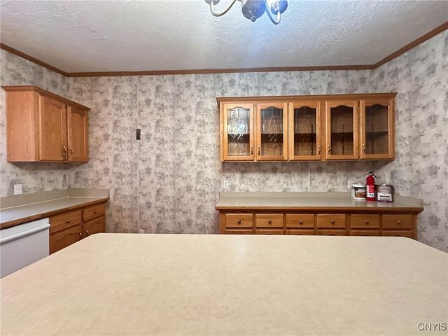 355 Aspen Drive, Utica, NY 13502