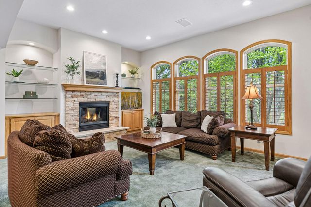 8167 Enclave Road, Woodbury, MN 55125