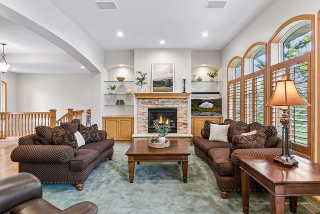 8167 Enclave Road, Woodbury, MN 55125