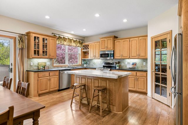 8167 Enclave Road, Woodbury, MN 55125
