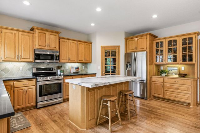 8167 Enclave Road, Woodbury, MN 55125