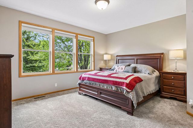 8167 Enclave Road, Woodbury, MN 55125