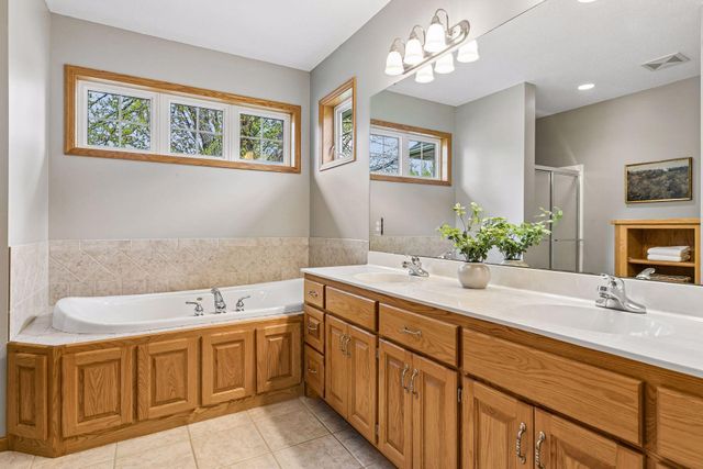 8167 Enclave Road, Woodbury, MN 55125