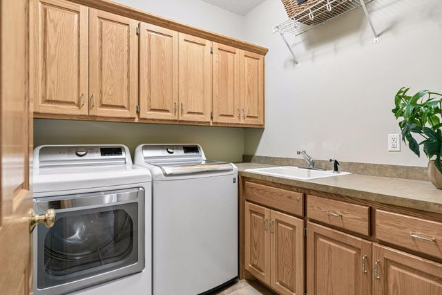 8167 Enclave Road, Woodbury, MN 55125