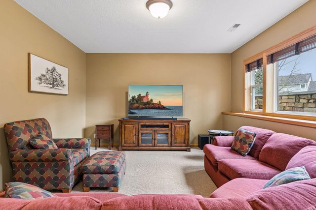 8167 Enclave Road, Woodbury, MN 55125