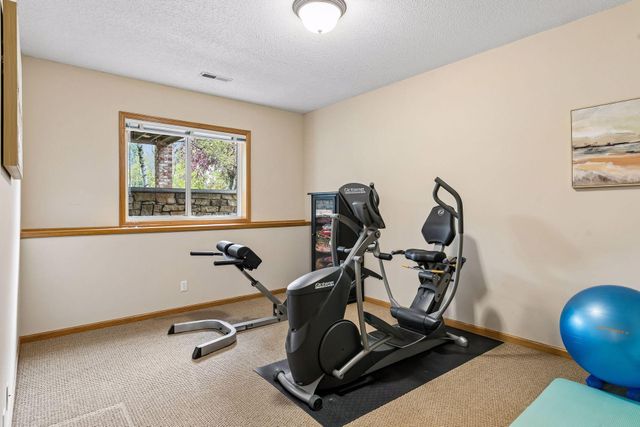 8167 Enclave Road, Woodbury, MN 55125