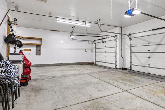 8167 Enclave Road, Woodbury, MN 55125