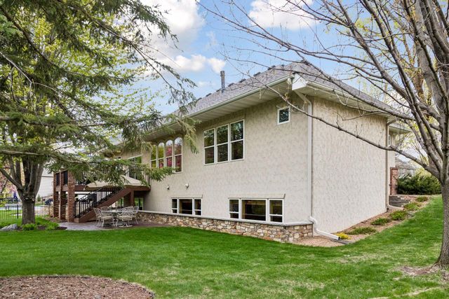 8167 Enclave Road, Woodbury, MN 55125