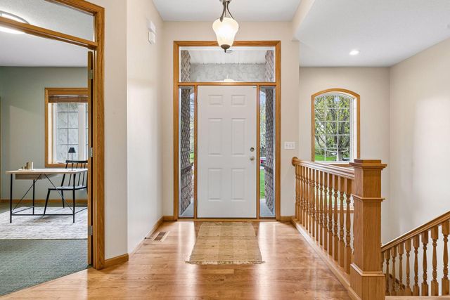 8167 Enclave Road, Woodbury, MN 55125