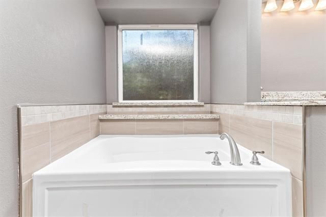 12715 Koawood Lane, Beaumont, TX 77713