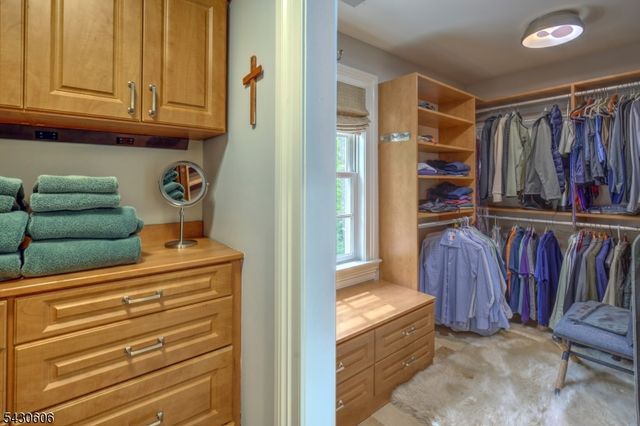 5 Burnett Rd, Mendham Twp., NJ 07945