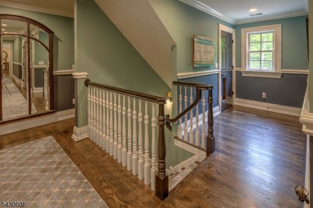 5 Burnett Rd, Mendham Twp., NJ 07945