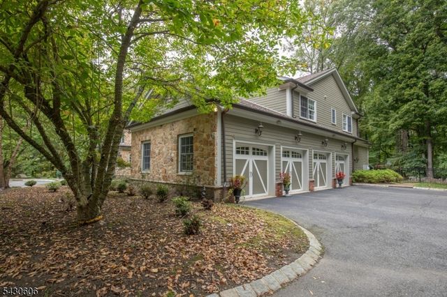 5 Burnett Rd, Mendham Twp., NJ 07945