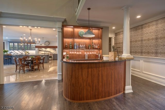 5 Burnett Rd, Mendham Twp., NJ 07945