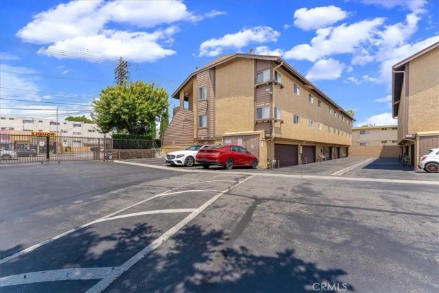 14829 Sherman 1, Van Nuys, CA 91405