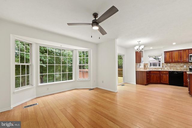 9242 MATTHEW DR, Manassas Park, VA 20111