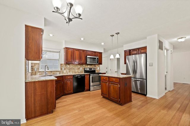 9242 MATTHEW DR, Manassas Park, VA 20111