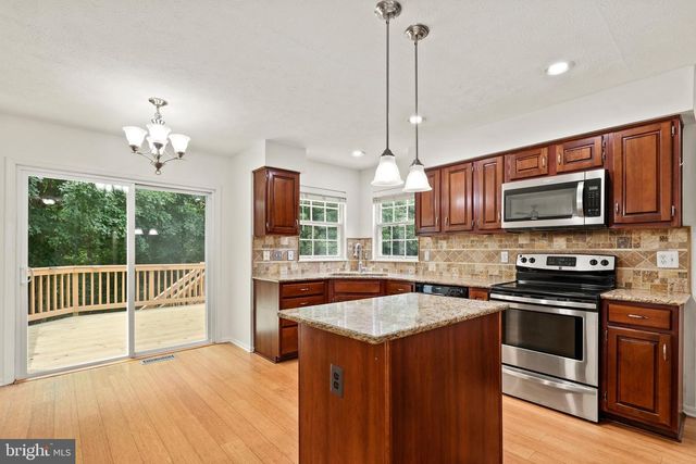 9242 MATTHEW DR, Manassas Park, VA 20111