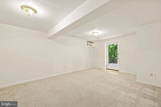 9242 MATTHEW DR, Manassas Park, VA 20111