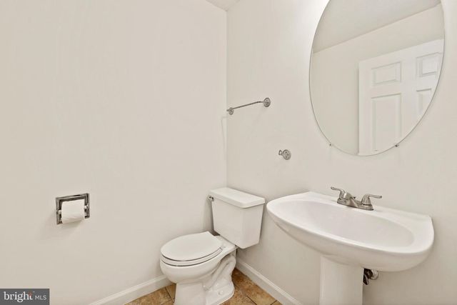 9242 MATTHEW DR, Manassas Park, VA 20111