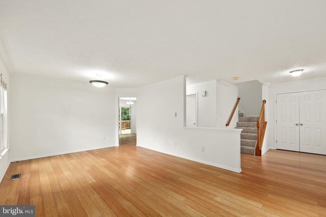 9242 MATTHEW DR, Manassas Park, VA 20111