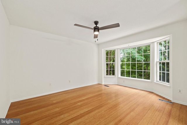 9242 MATTHEW DR, Manassas Park, VA 20111
