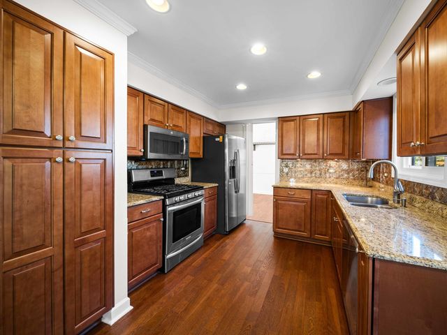 97 E HARBOR Drive, Lake Zurich, IL 60047