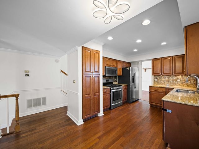 97 E HARBOR Drive, Lake Zurich, IL 60047