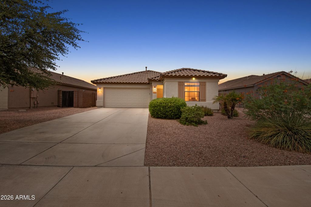 353 W WELSH BLACK Circle, San Tan Valley, AZ 85143 — exterior