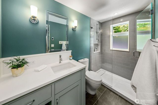 8623 30th Avenue NE, Seattle, WA 98115