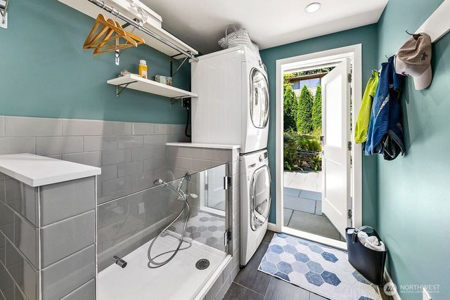 8623 30th Avenue NE, Seattle, WA 98115