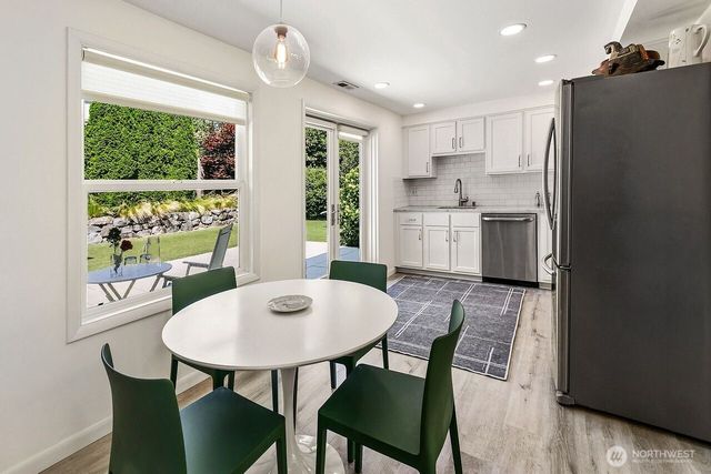 8623 30th Avenue NE, Seattle, WA 98115