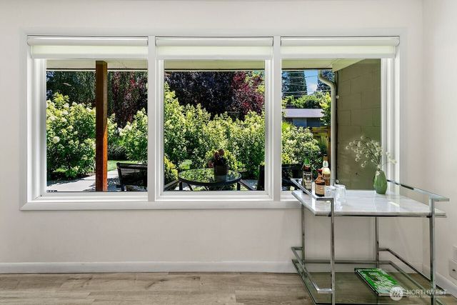 8623 30th Avenue NE, Seattle, WA 98115