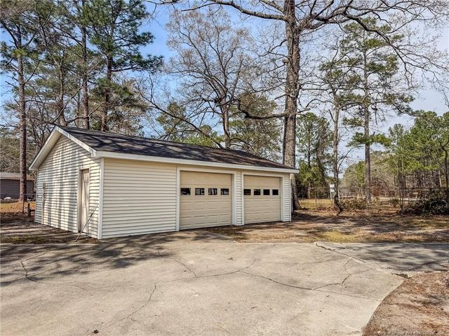 575 Veterans Road, Saint Pauls, NC 28384