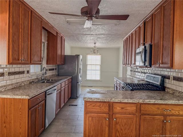575 Veterans Road, Saint Pauls, NC 28384