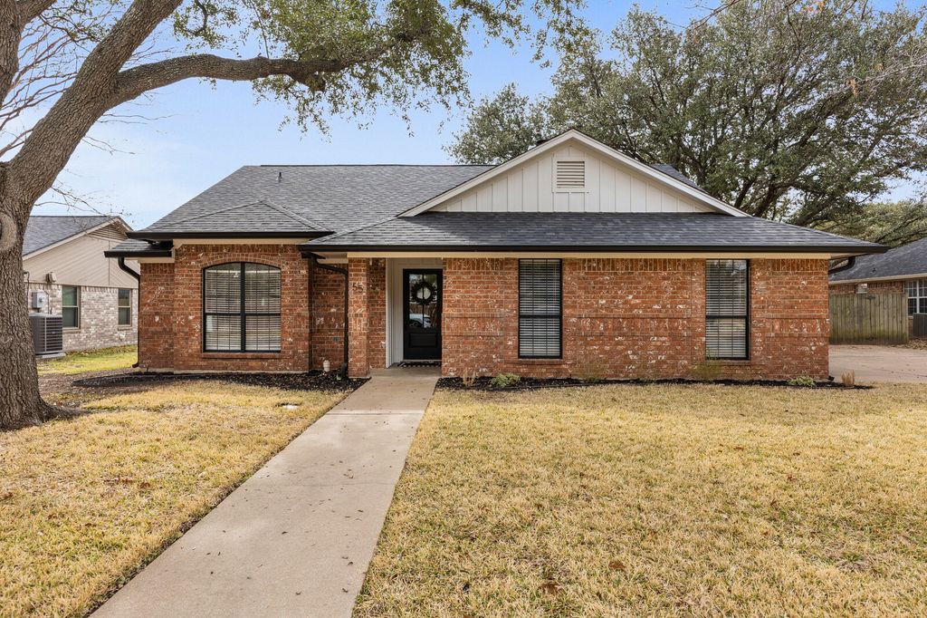 55 WISTERIA Street, Waco, TX 76708