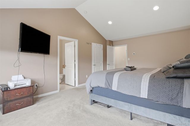 58 Cobblestone Lane, Middletown, NY 10940