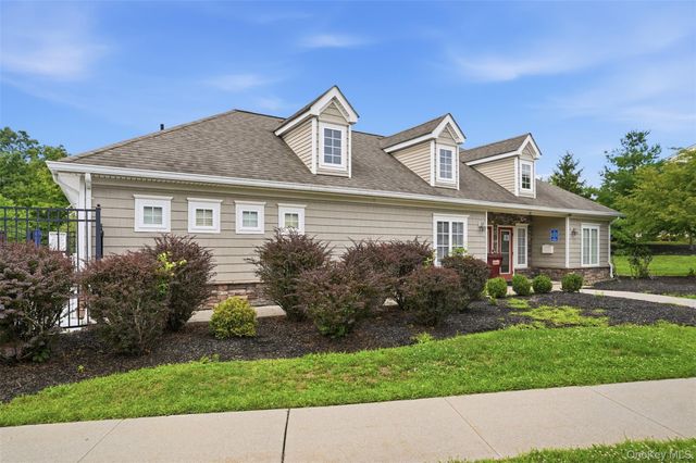 58 Cobblestone Lane, Middletown, NY 10940