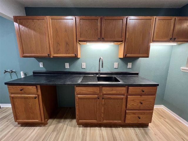 2105 S 5th Avenue E, Newton, IA 50208