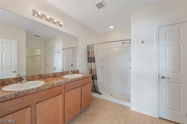2897 Apple Blossom DR, Alva, FL 33920