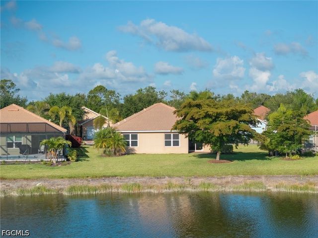 2897 Apple Blossom DR, Alva, FL 33920