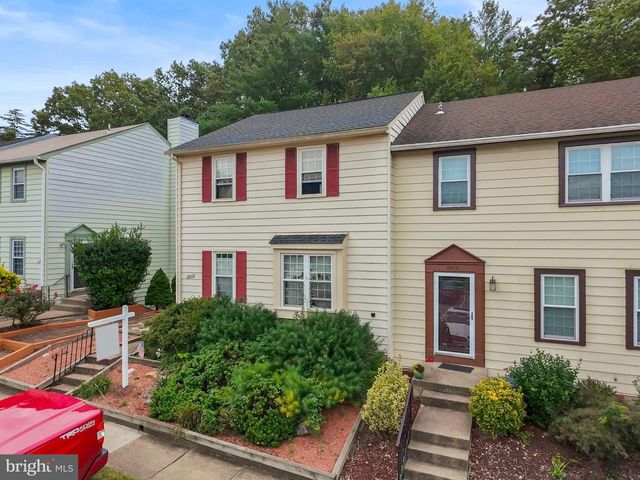 6913 TRESTLE CT, Lorton, VA 22079