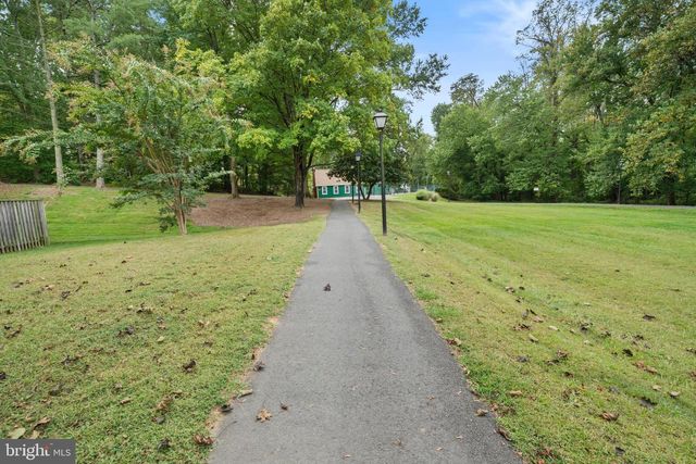 6913 TRESTLE CT, Lorton, VA 22079