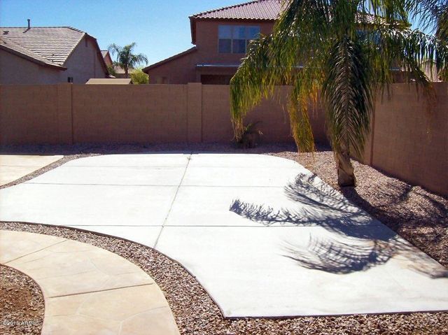 2333 W Mila Way, San Tan Valley, AZ 85144