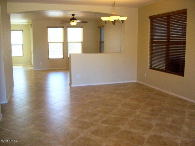 2333 W Mila Way, San Tan Valley, AZ 85144