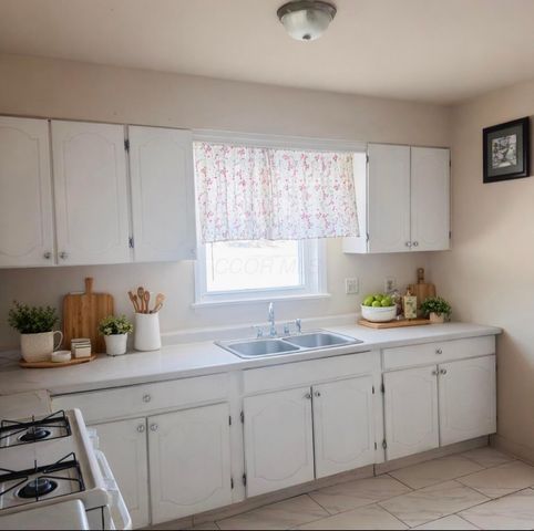 1349 Crest Road, Reynoldsburg, OH 43068