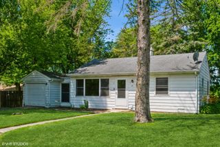 110 Lakewood Drive, Antioch, IL 60002