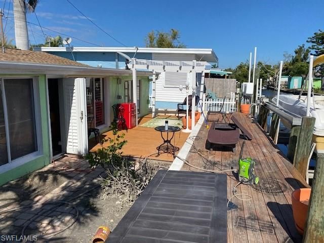 2647 Pine ST, Matlacha, FL 33993